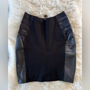Alice + Olivia Leather Side Panels Pencil Skirt Solid Black Size: 2
